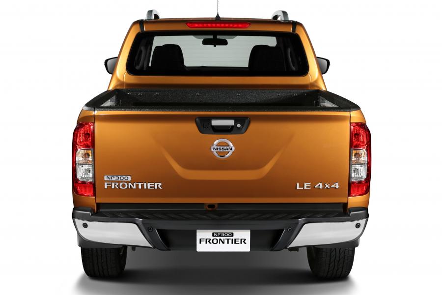  Nissan NP300 Frontier Double Cab (SA) 2015 года  (фото 3 из 5)